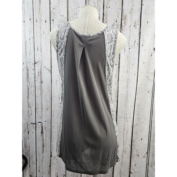 KSD Women's Medium International Concepts Snake Skin Sequin Tank Top Blouse NEW - Picture 4 of 8